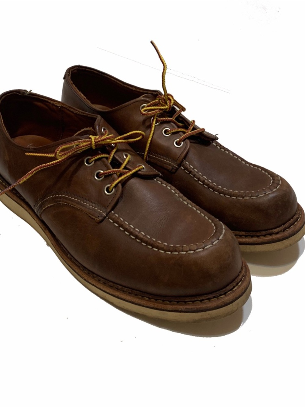 Red Wing Men’s Heritage 8109 Classic
Oxford Leather Shoes